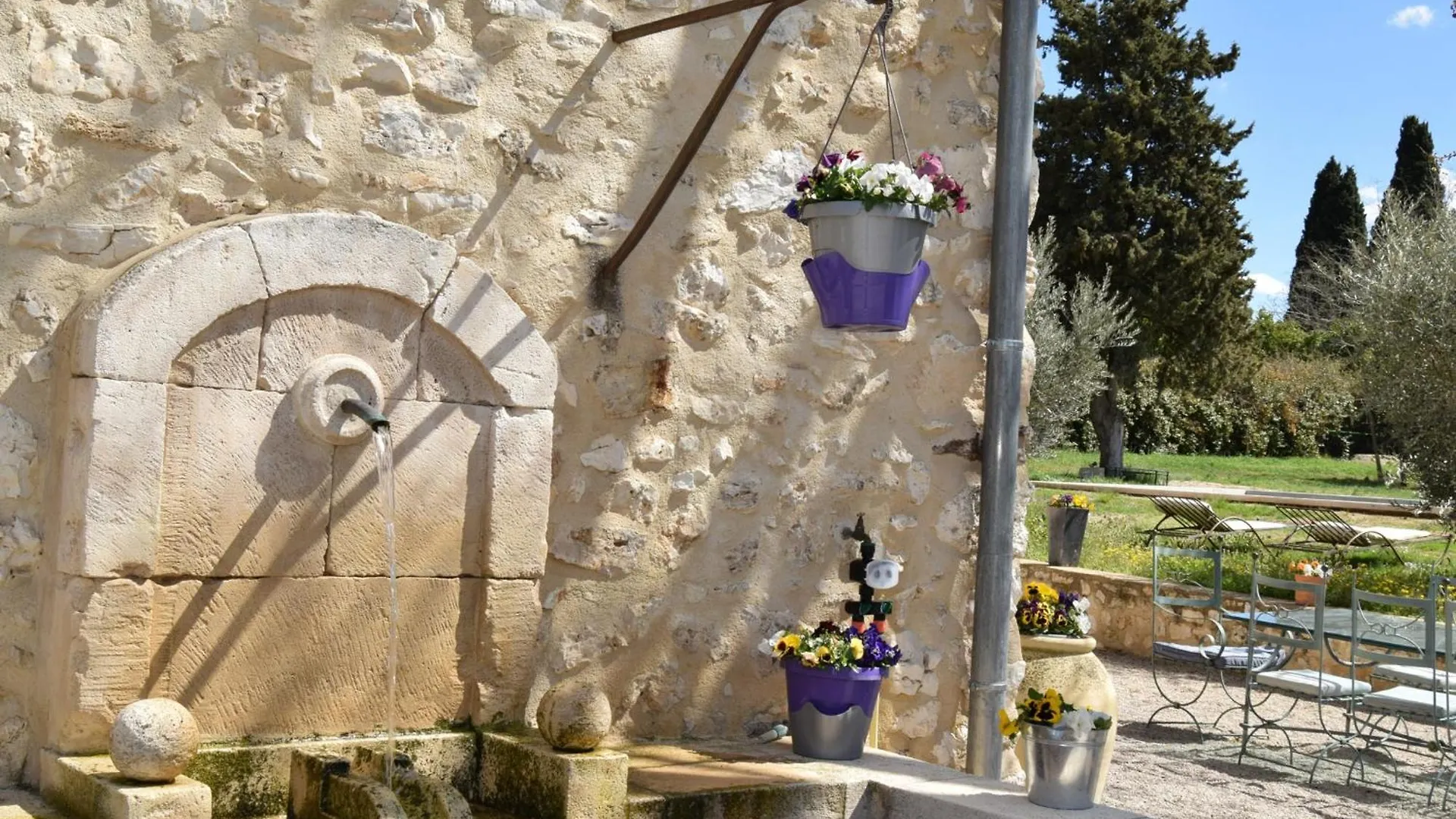 Superbe Mas A Eygalieres Avec Piscine Privee - Fr-1-599-99 Villa 0*, Eygalieres (Bouches-du-Rhone) France